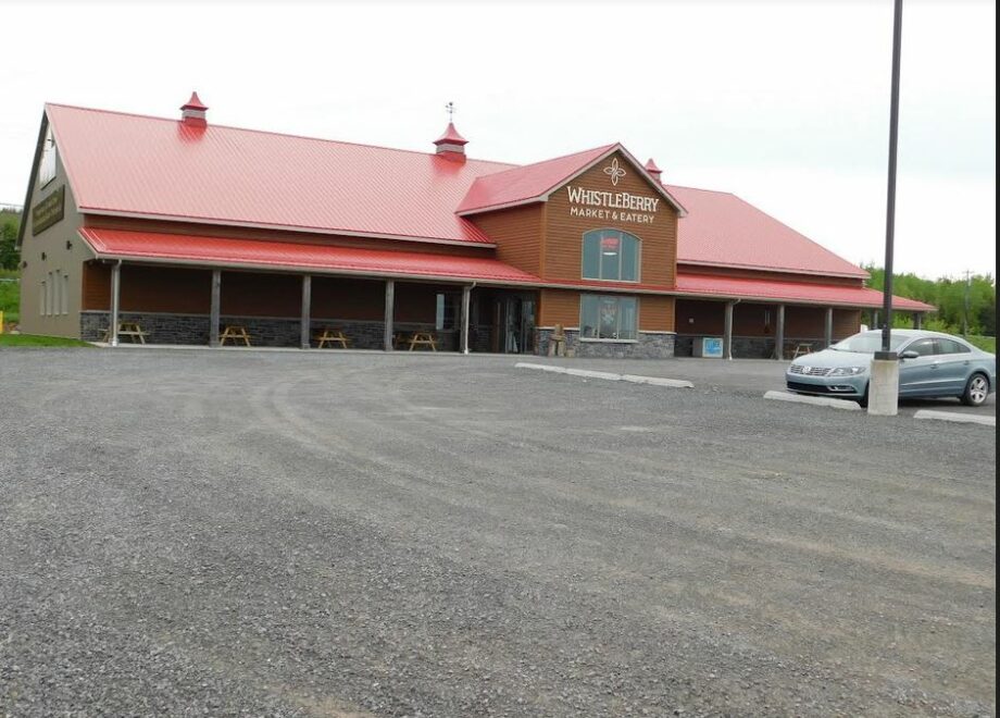 Whistleberry Market & Eatery A Small Country Market Popular With Locals, Travelers